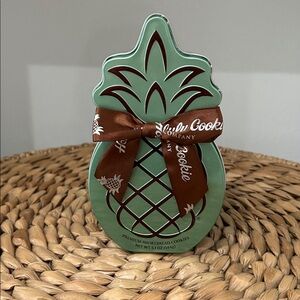 Beautiful Pineapple-Shaped Tin Box from Honolulu Cookies